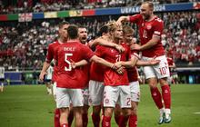 FOTO: Tahan Imbang Inggris, Gol Dahsyat Hjulmand Jaga Asa Denmark Lolos 16 Besar Euro 2024