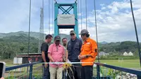 Dorong Ekonomi, Danareksa Revitalisasi Jembatan yang Sambungkan 2 Desa Tasikmalaya