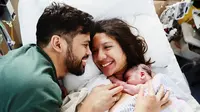 Momen Acha Sinaga usai melahirkan (Sumber: Instagram/sunandmoon.au)