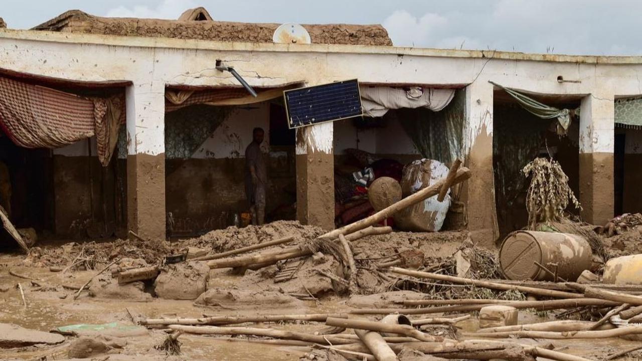 Banjir bandang di Afghanistan telah menewaskan lebih dari 300 orang dan menyebabkan kerusakan ribuan rumah.&nbsp; Foto: AFP<br>