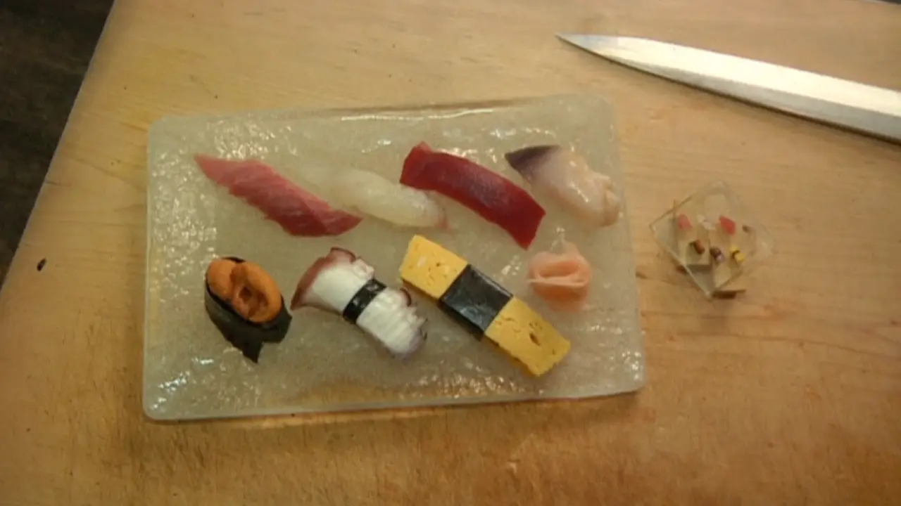 Nohachi Resto Hadirkan Sushi Terkecil di Dunia