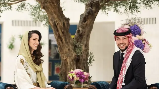 Putra Mahkota Yordania, Pangeran Hussein akan melangsungkan pernikahan dengan Rajwa Khaled Al-Saif di Istana Zahran pada Kamis (1/6/2023). (Instagram/@queenrania)