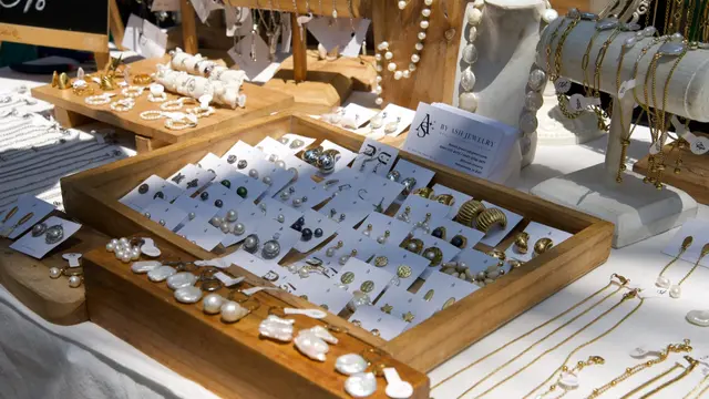 Ash Jewelry mengikuti program SisBerdaya, sebuah kompetisi dan program pendampingan UMKM yang dihelat oleh DANA di tahun 2025 (Istimewa)