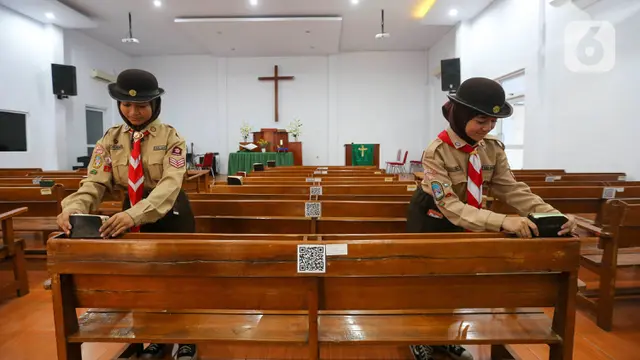 Sambut Hari Jadi ke-63, Pramuka Gelar Bakti Sosial Bersih Rumah Ibadah