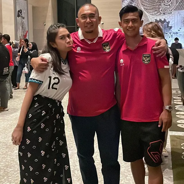 6 Potret Andre Rosiade Bareng Arhan dan Azizah, Bikin Anak-Menantu Makin Lengket