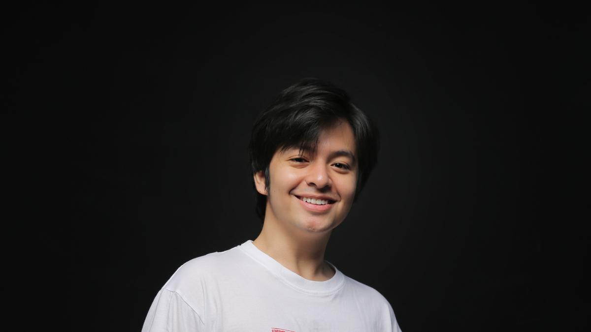 Kenangan Angga Yunanda di Lokasi Syuting Film Dopamin: Emosi Kayak Dikoyak-koyak pada Malam Itu