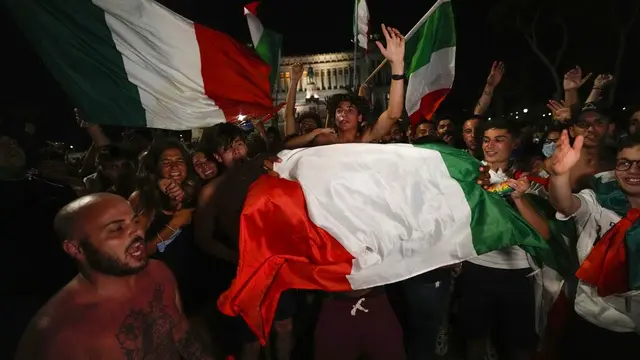 Euforia Suporter Italia Lolos ke Final