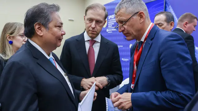 Menko Bidang Perekonomian Airlangga Hartarto saat kegiatan Rusia–Indonesia Business Dialogue 2025 yang merupakan bagian dari rangkaian kegiatan St. Petersburg International Economic Forum (SPIEF). (Foto: ekon.go.id)