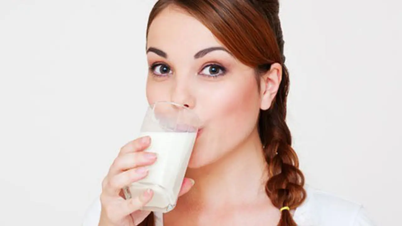 Tips minum susu / Copyright Shutterstock