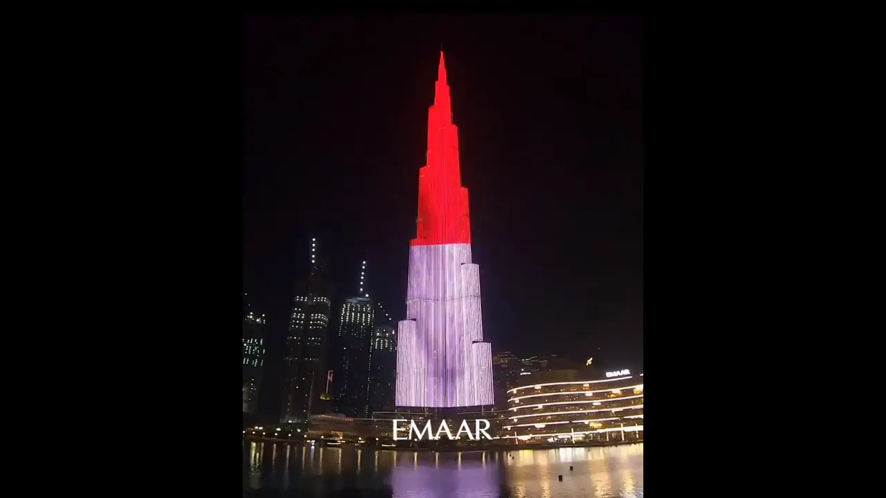 HUT ke-75 RI: Burj Khalifa tampilkan Bendera Merah Putih.
