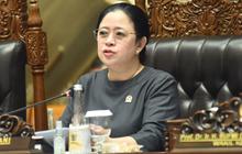 Usap Air Mata, Puan Maharani Menangis saat Minta Maaf di Paripurna DPR Terakhir