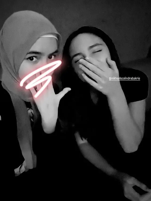 Mikhayla dan Sienna