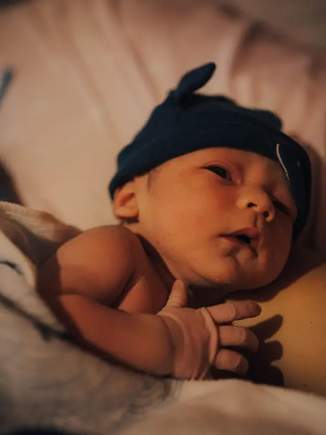 [Fimela] Dahlia Poland dan Fandy Christian