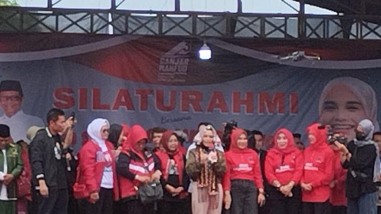 Siti Atikoh Sapa Srikandi Ganjar-Mahfud di Lampung: Kalau Perempuan Kokoh Indonesia Kokoh