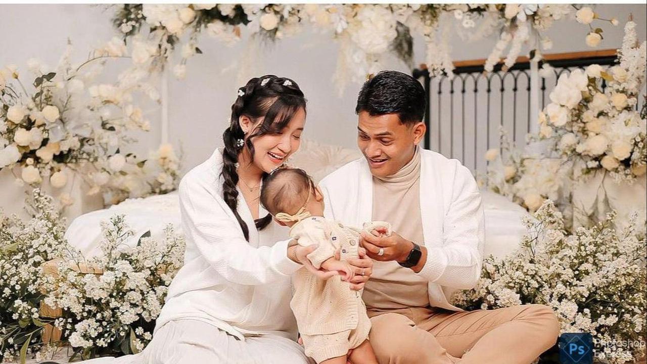 Akhirnya Terungkap, Potret Cantik Anak Yeni Inka di Acara Tedak Sinten Langsung Jadi Sorotan