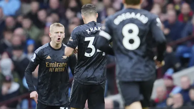 Foto: Comeback Epic Arsenal saat Mengalahkan Aston Villa