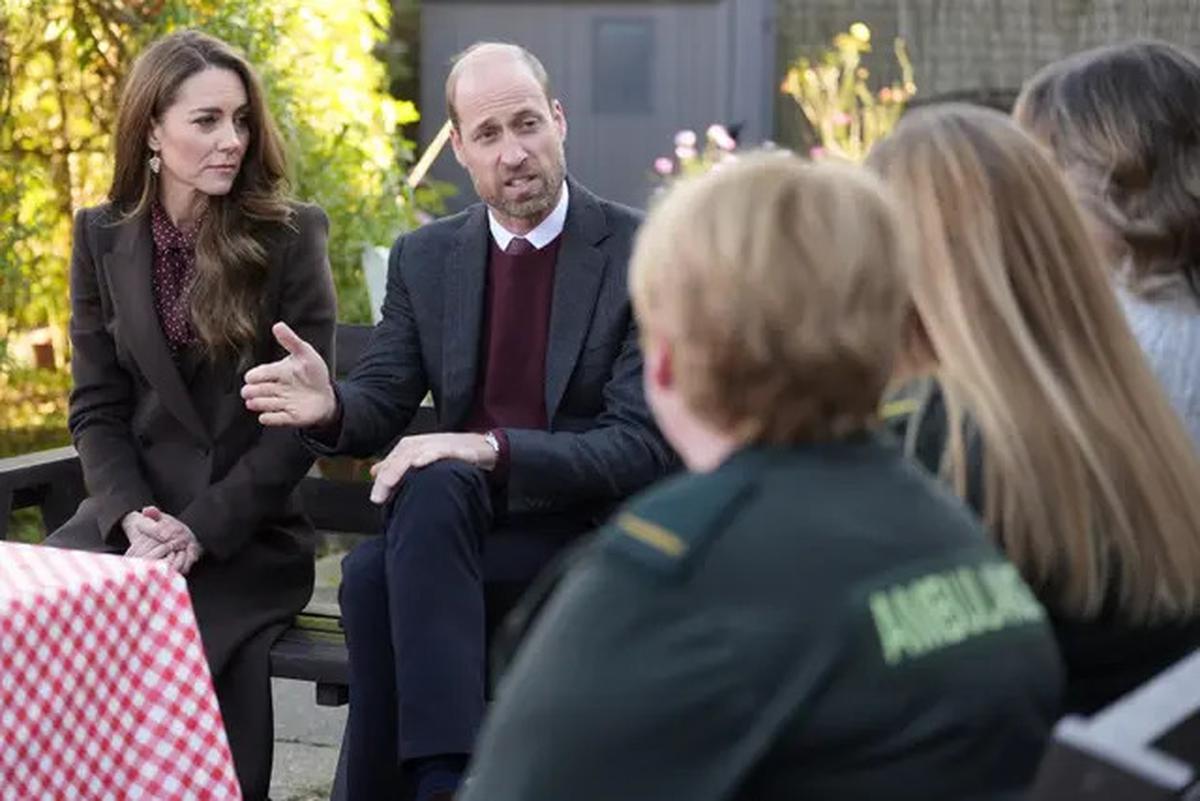 Rambut Panjang Kate Middleton Saat Kembali Bekerja Disorot, Terlihat Sehat Meski Jalani Kemoterapi