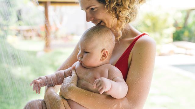 ilustrasi urutan memandikan bayi yang baru lahir/Yan/pexels