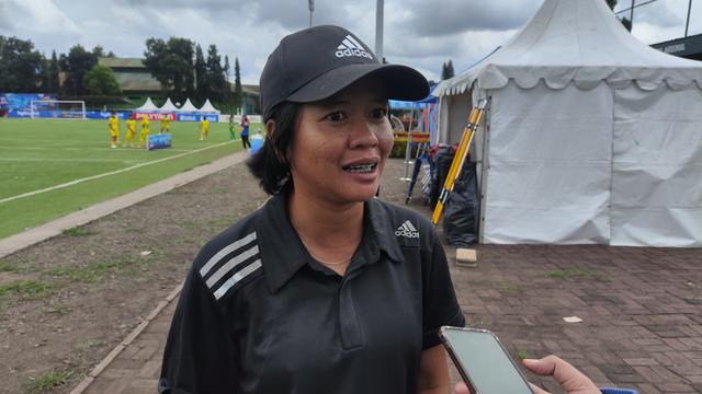 Pelatih Akademi Persib Putri U-18, Dian Nadia