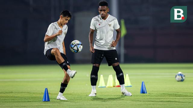 Foto: Tidak Ada Wajah Tegang dari Pemain Timnas Indonesia U-17, Mereka Terlihat Gembira saat Bermain Games di Sesi Latihan