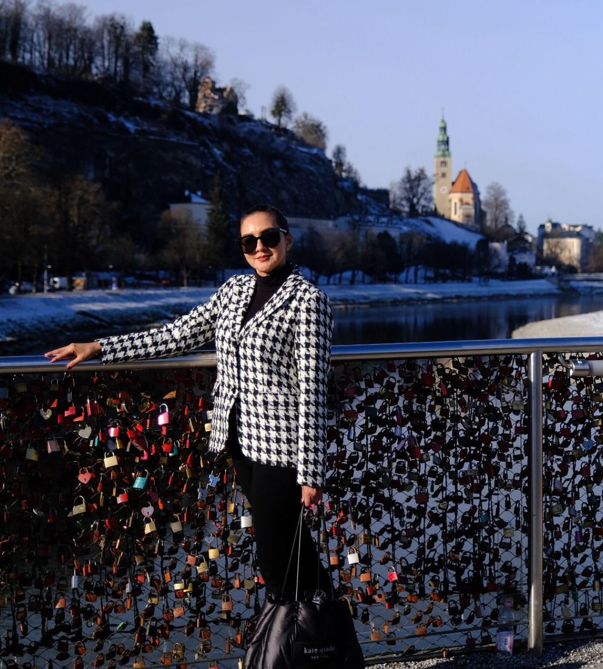 Donna Agnesia Menawan di Salzburg, Outfit Mewah dan Pesona yang Tak Luntur