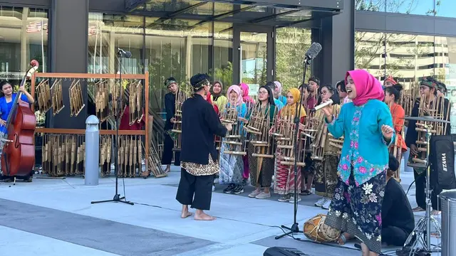 Tim angklung Muhibah asal Kota Bandung, Jawa Barat kembali  dalam misi budaya bertajuk "Angklung Goes to America" tahun 2022 di Kota Boise, Idaho, Amerika Serikat (AS). (KJRI San Fransisco)
