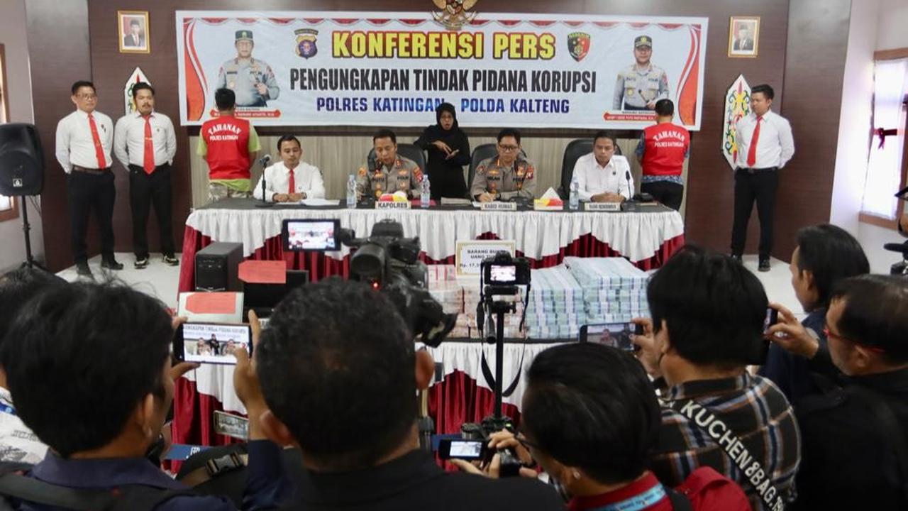 "Kelompok Tani tersebut tidak layak untuk menerima penyaluran bantuan dana pada Program Peremajaan Sawit Rakyat (PSR) pada TA.2020 dan TA. 2021 karena tidak memenuhi kriteria yang telah dipersyaratkan," kata Erlan, Rabu (9/8).