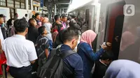 H+1 Lebaran, 46.994 Tiket Kereta Api Terjual di Stasiun Gambir dan Pasar Senen