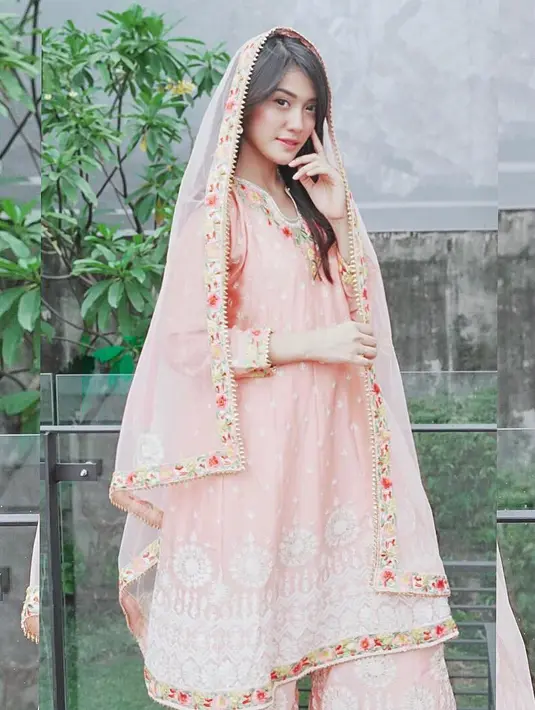 (Instagram/anissaaziza)