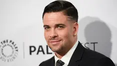Mark Salling saat di Paleyfest "Glee" 32 tahunan di Los Angeles, Amerika Serikat, 13 Maret 2015). Salling, salah satu bintang komedi musikal Fox "Glee" ditemukan tewas gantung diri pada Selasa (30/1). (Richard Shotwell/Invision/AP, File)