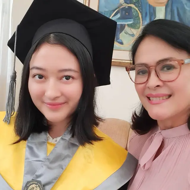6 Potret Puteri Modiyanti 'Anak' Tommy Soeharto Bareng Keluarga Sandy Harun
