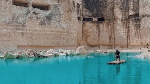 Danau Biru Bukit Jaddih Madura, Ngehits dan Instagenic