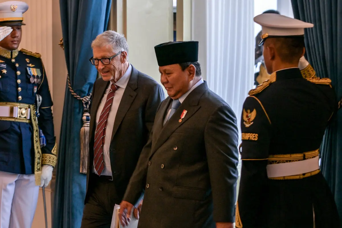 Momen Presiden Prabowo Ajak Bill Gates Tinjau Langsung Pelaksanaan Program Makan Bergizi Gratis