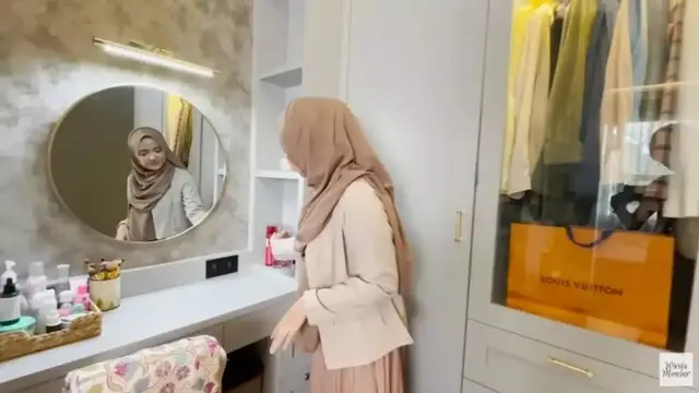 Potret kamar tidur Wirda Mansur yang bak hotel bintang 5 (Sumber: YouTube/ Wirda Mansur)