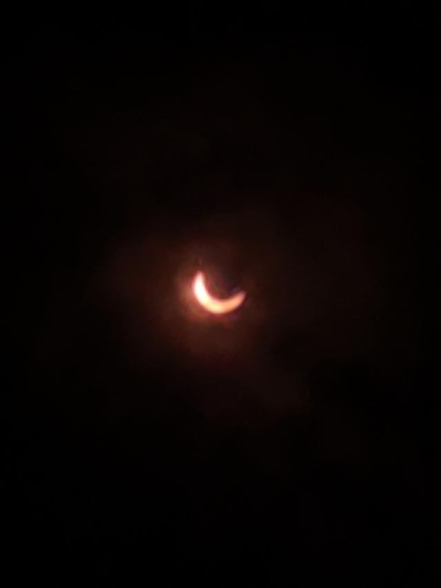 Gerhana Matahari di Jakarta. (Liputan6.com/Raden Trimutia Hatta)