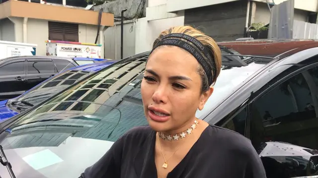 Nikita Mirzani Gelontorkan Uang Rp 300 Juta Untuk Thr Karyawan