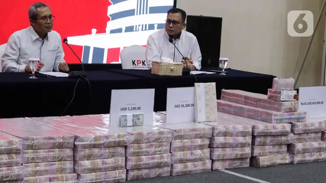 Barang bukti terkait Gubernur Papua nonaktif Lukas Enembe