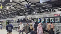 KAI Commuter wilayah 8 Surabaya layani ratusan ribu penumpang selama masa angkutan lebaran 2024. (Istimewa)