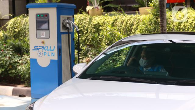 2025, Pemerintah Kejar Target 10 Ribu SPKLU