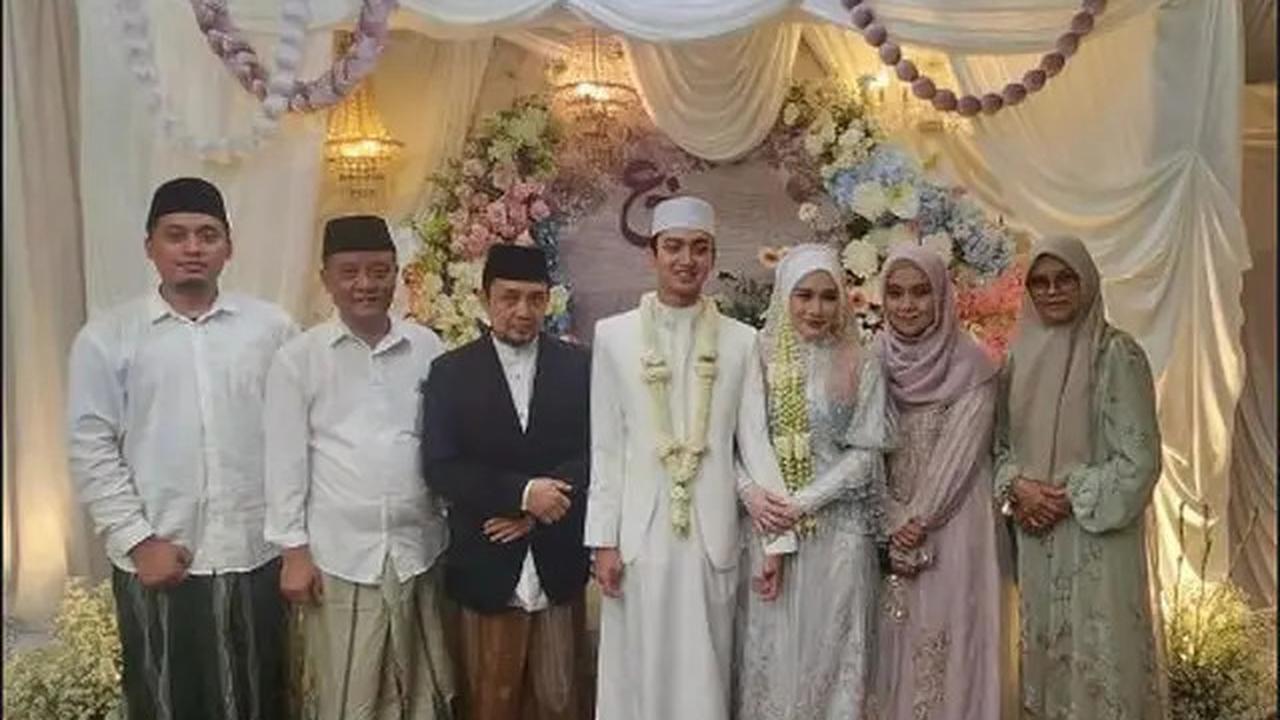 6 Potret Pernikahan Gus Azmi dan Khansa Mariska, Sederhana Penuh Khidmat
