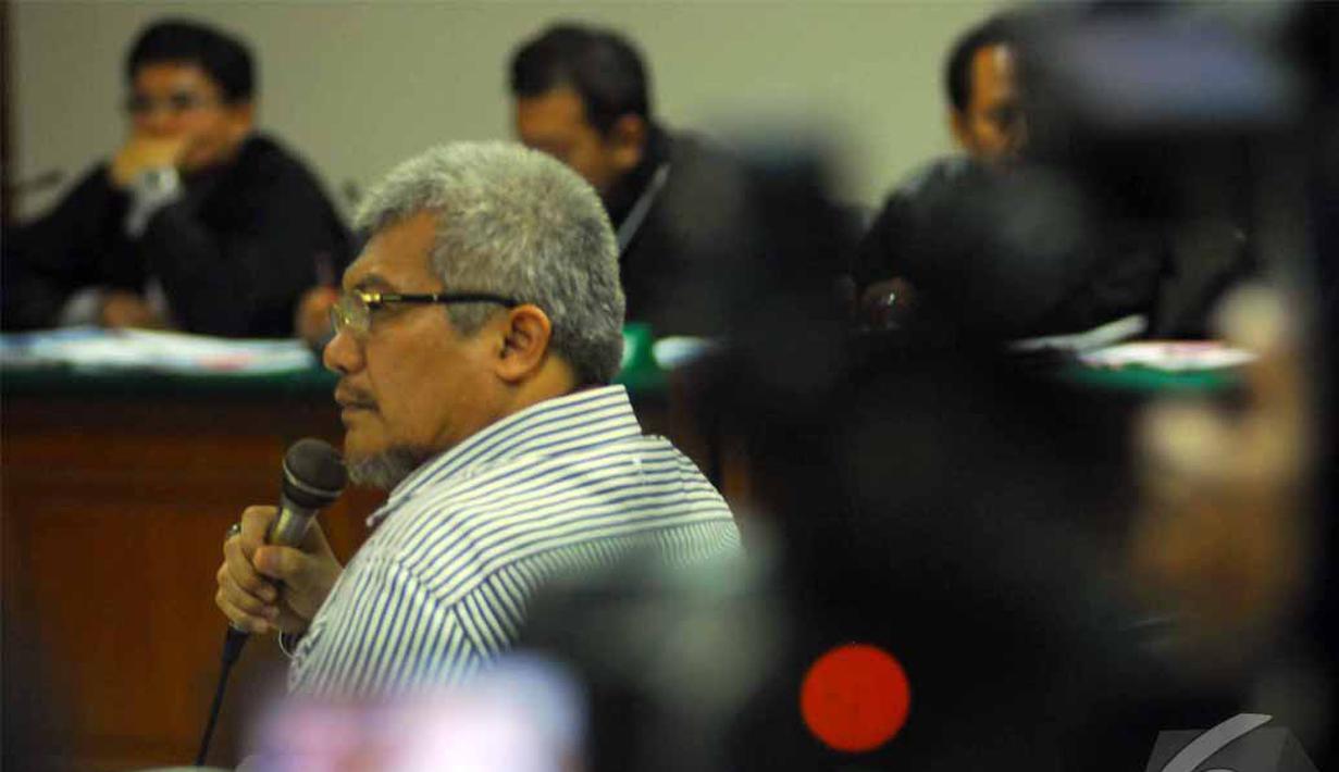 Mendengar bantahan Kaban, jaksa penuntut umum langsung meminta izin kepada majelis hakim Nani Indrawati untuk memutarkan rekaman suara telepon antara MS Kaban dan Anggoro Pengadilan Tipikor, Rabu (28/5/2014) (Liputan6.com/Miftahul Hayat).