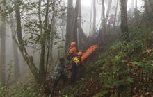 Momen Dramatis Tim SAR Evakuasi Jenazah Pendaki Lansia di Gunung Batukaru, Jasad Berada di Jurang 90 Meter