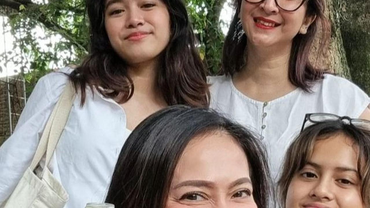 8 Potret Kompak Kika dan Jema, Anak Ersa Mayori dan Novita Angie yang Sekarang Kuliah di Bandung dan Tinggal Bersama