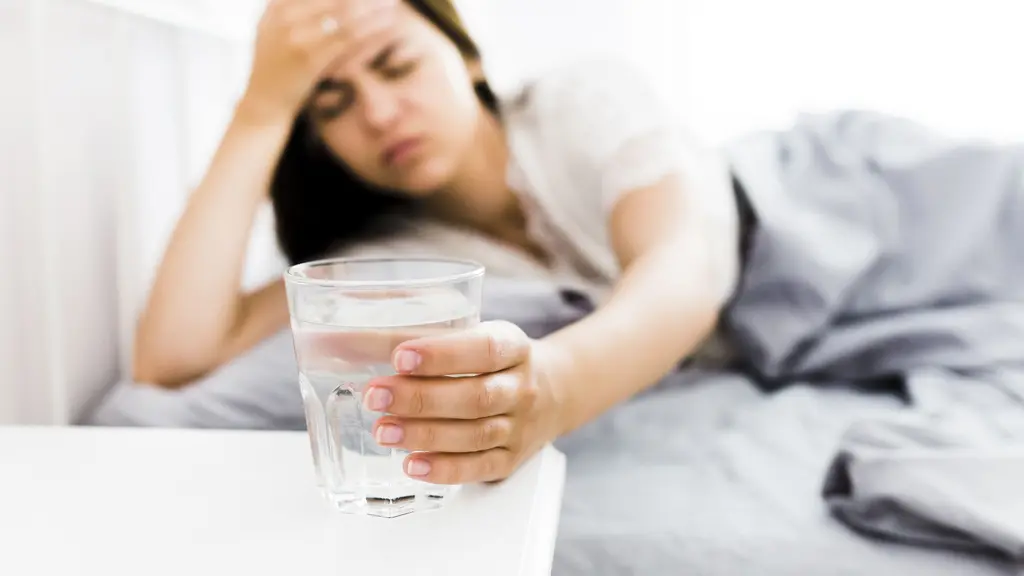 Kenali gejala dehidrasi dan cara menanganinya dengan tepat. (foto: jcomp/freepik)