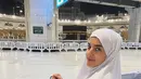 Di postingan ini, banyak netizen mengatakan bahwa penampilan Tasya Farasya saat Umroh, mirip dengan Anisha Rosnah, istri dari Pangeran Abdul Mateen. [Foto: Instagram/tasyafarasya]