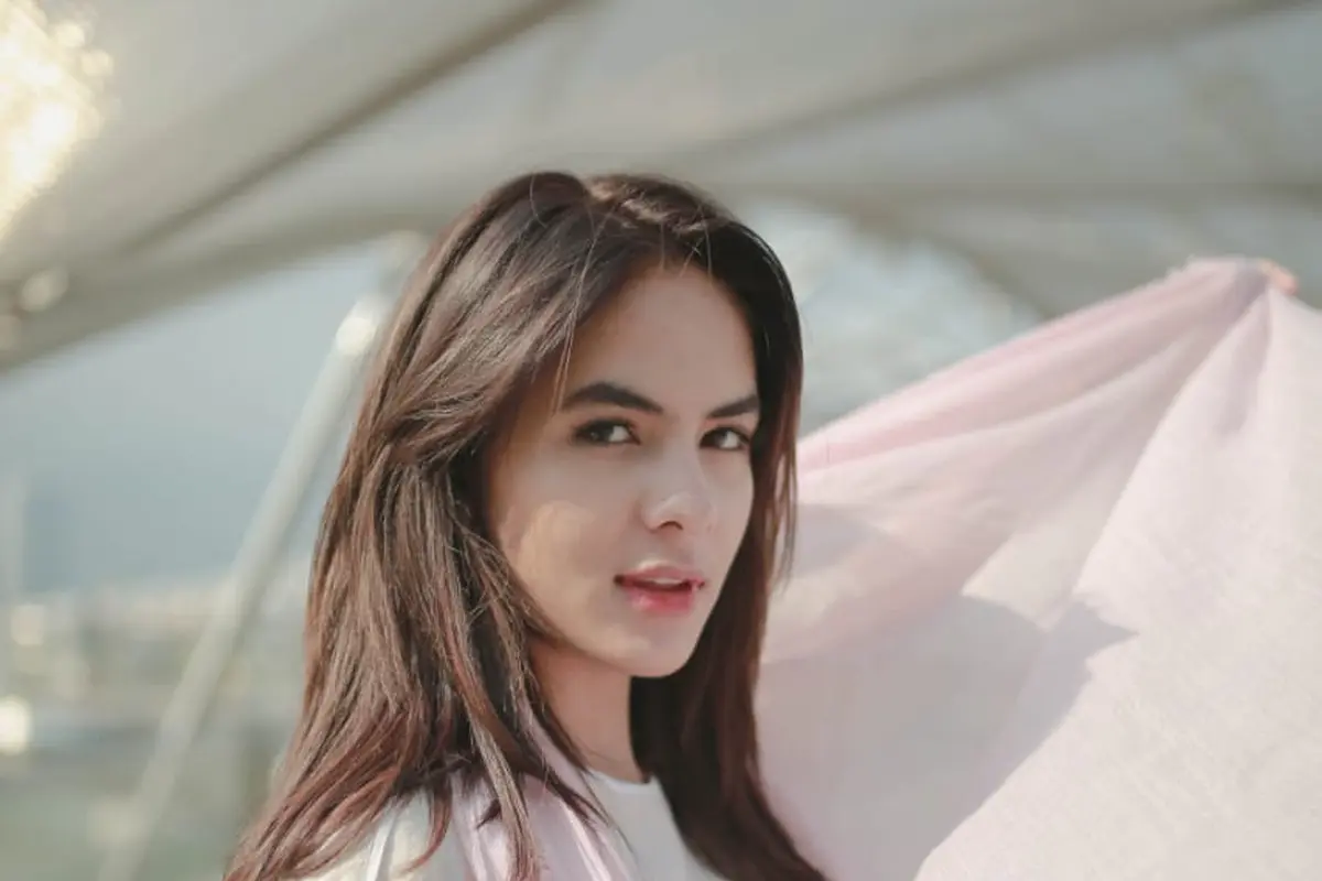 Pacaran dengan Pembalab, Ini Potret Mesra Steffi Zamora dan Kekasih