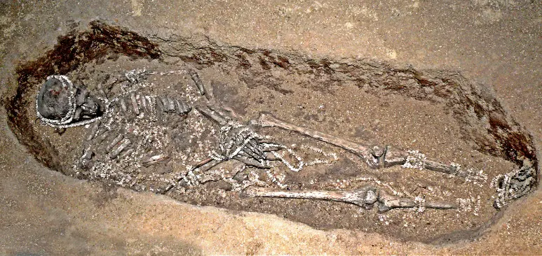 Situs purbakala Sunghir di Rusia Tengah berisi beberapa kuburan leluhur manusia dari 30 ribu tahun lalu. (Sumber Wikimedia Commons)