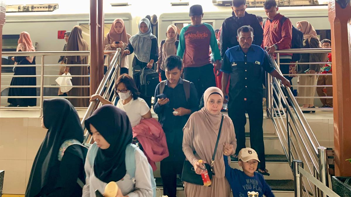 Banjir Sumut, 20 Perjalanan KA Srilelawangsa Medan-Binjai Dibatalkan Dampak Lintasan Ambles