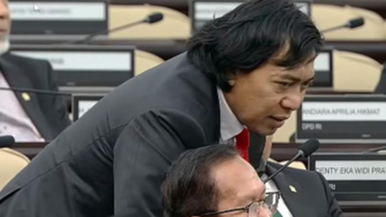 VIDEO: Komeng Protes Pimpinan DPD Ditugasi di Komite II Pertanian "Saya Harus Belajar Kemana?"