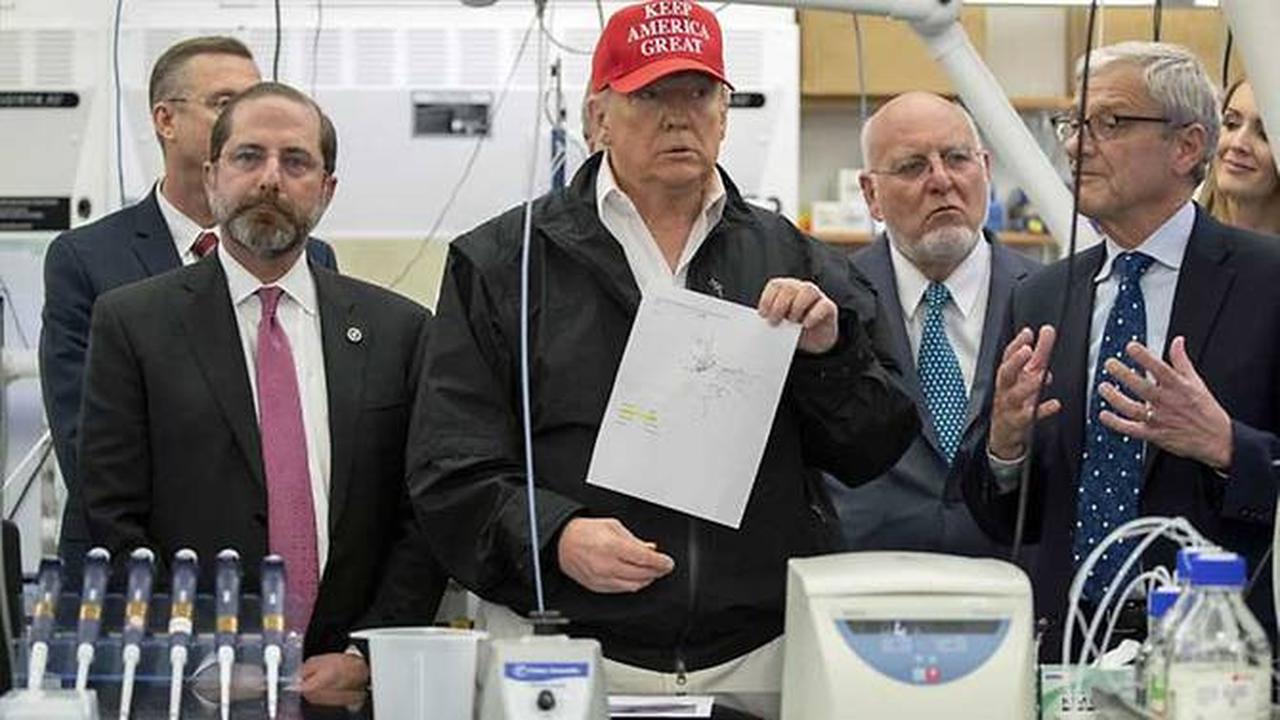 Kunjungan Donald Trump dengan otoritas layanan kesehatan AS terkait uji Virus Corona di Atlanta.